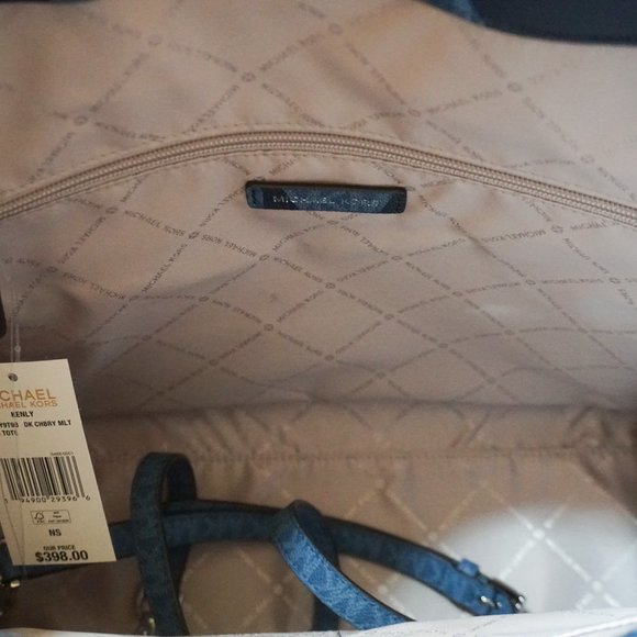 Michael Kors Graphic Logo Tote Bag + Wristlet Set - Picture 12 of 15